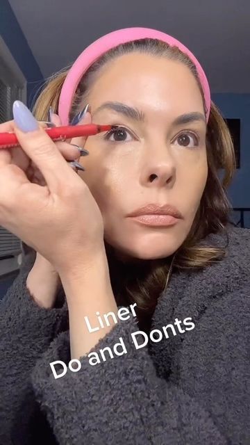 How To Wear Eyeliner In Your 40's, Liquid Eyeliner Hacks For Beginners, Eyeliner Over 40, Liquid Eyeliner Over 40, 2024 Eyeliner Trends, Eyeliner Over 40 For Women, How To Apply Liquid Eyeliner, How To Apply Eyeliner Liquid, Winged Eyeliner Tutorial For Hooded Eyes Liquid Liner