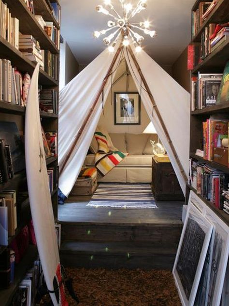 25 Cool Tent Design Ideas For Kids Room Indoor Forts, Veranda Interiors, Indoor Tents, Diy Tent, Client List, Kids Library, Reading At Home, Reading Nooks, Library Ideas