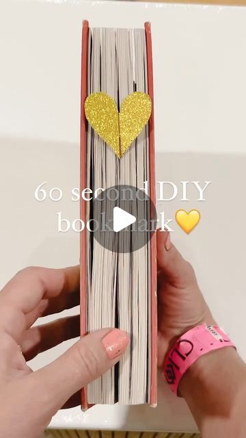 65K views · 2.9K likes | Michelle McRae | “Shelly” Your DIY BFF on Instagram: "Easy DIY Valentine’s Day Bookmark 💛  In my past life, I was a Reading teacher and I love, love, love books. So, when I saw  @happy_art_journal make this little bookmark, I just had to make one for my daughter for Valentine’s Day. It took less than 1 minute and all you need is a piece of scrap paper and scissors.  I had this sparkly card-stock, but you can use any kind of paper and color the heart with a crayon or marker. This would also be such a fun little Valentine’s Day craft for your buddy readers. 💛📚   Let me know if you make one! Happy ❤️ week!  #diybookmark #valentinesdiy #easydiyideas" Diy Heart Bookmark, Read Me When You Need Me, Teachers Day Bookmark, Diy Bff, Diy Bookmark, Heart Bookmark, Happy Week, Diy Valentine, Diy Bookmarks