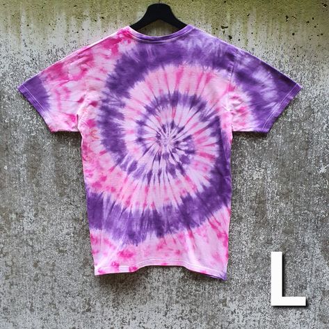 Pink Purple Spiral Tie Dye T Shirt With Cute Ragdoll Cat - Etsy 21st Bday Party Ideas, 21st Bday Party, Cat Patch, Spiral Tie Dye, Tie Dye Fashion, Bday Party Ideas, Ragdoll Cat, Tie Dye T Shirts, Dye T Shirt