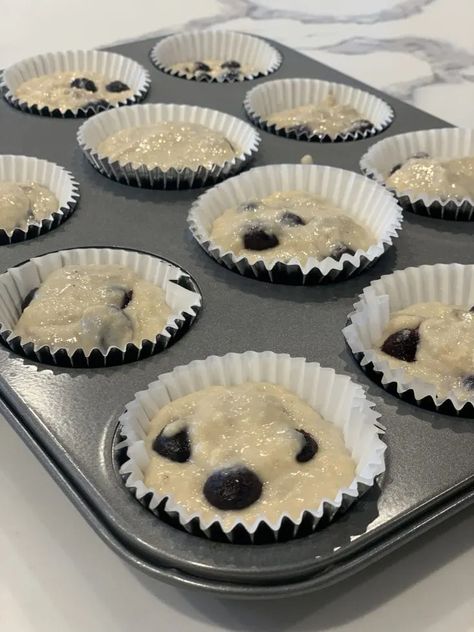 One Point Blueberry Muffins - Pound Dropper One Point Blueberry Muffins, Weight Watchers Blueberry Muffins, Muffin Mix Recipe, Kodiak Cakes Recipe, Weight Watchers Muffins, Blueberry Muffin Mix, Baking Therapy, Pound Dropper, Weight Watchers Recipes Desserts