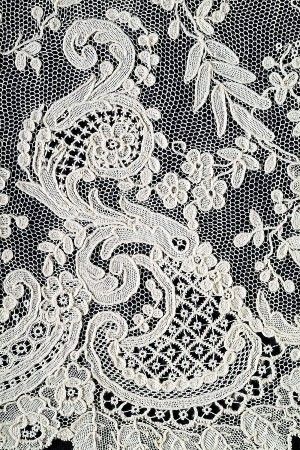 alencon_lace_3 Irish Crochet Motifs, Types Of Lace, Alencon Lace, Embroidery Transfers, Amazing Lace, Linens And Lace, Antique Clothing, Irish Lace, Handmade Lace