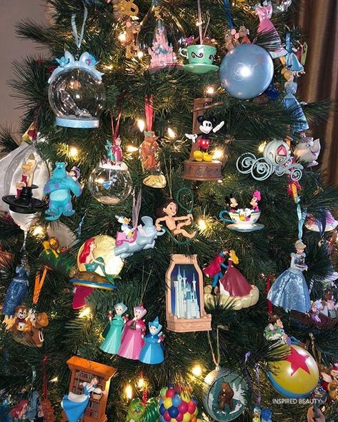 Disney Christmas Tree Decorations Theme Ideas - Inspired Beauty Disney Christmas Decorations Diy, Diy Disney Christmas, Disney Christmas Tree Decorations, Disney Tree, Mermaid Christmas Tree, Deco Disney, Tree Decoration Ideas, Christmas Tree Decorations Ideas, Disney Christmas Decorations