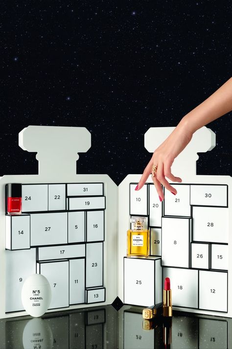 See What's Inside Chanel's No.5 Advent Calendar Avent Calendar, Pr Kit, Holiday Fragrance, Christmas Shoot, Advent Calenders, Creative Box, Christmas Calendar, Visual Identity Design, Calendar Gifts