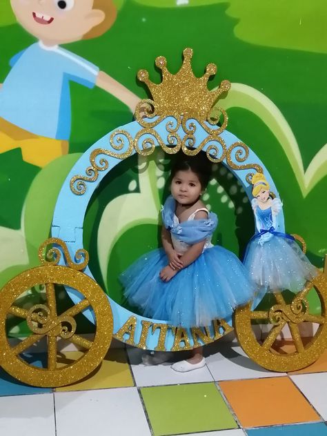 Cinderella Birthday Theme Decoration, Cinderella Theme Birthday, Cinderella Birthday Theme, Cinderella Birthday Party Decorations, Cinderella Birthday Party Ideas, Baby Birthday Photoshoot, Cinderella Birthday Party, Princess Birthday Party Decorations, Disney Princess Birthday Party