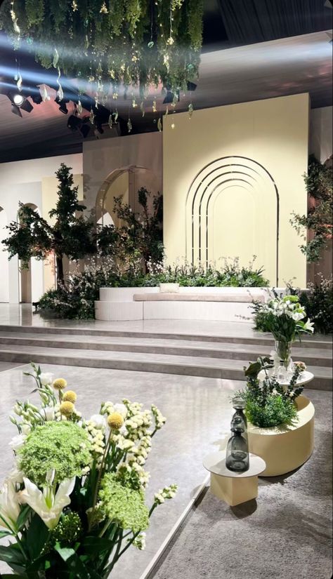 Grand Wedding, Wedding Design Decoration, Event Decoration, Wedding Stage Decorations, Creative Event, Marble Wallpaper, Arabic Art, Stage Decorations, Event Inspiration