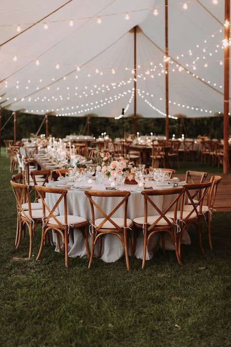 24 Gorgeous yet Budget-friendly Floral Wedding Decorations Wedding Reception On A Budget, Outdoor Wedding Lighting, Tent Wedding Reception, Fall Wedding Diy, Autumn Wedding Reception, Wedding Decorations On A Budget, Floral Wedding Decorations, Outdoor Wedding Reception, Fall Wedding Decorations