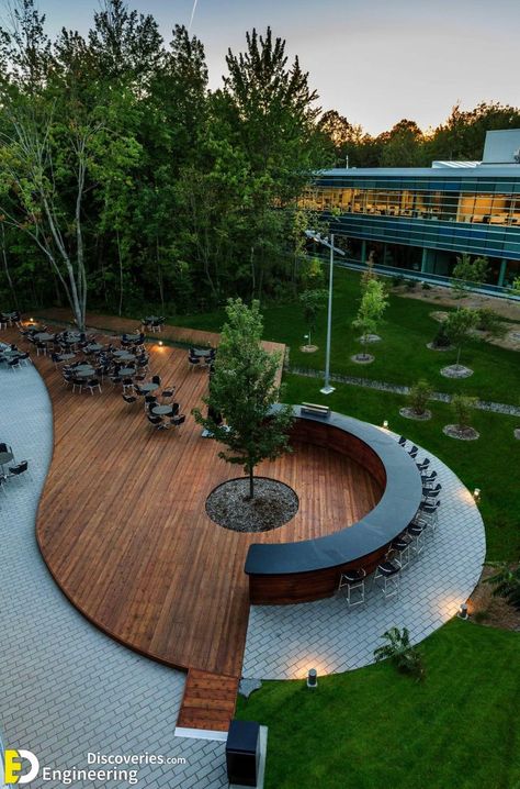 Landscape And Urbanism, Commercial Landscape Design, Outdoor Seating Area, Urban Landscape Design, Wooden Deck, Desain Lanskap, Areas Verdes, Modern Landscape Design, Landscape Design Plans