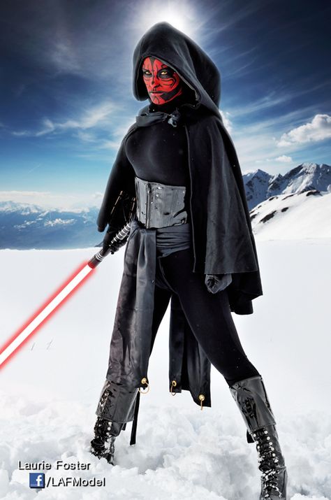 Female Darth Maul Cosplay http://geekxgirls.com/article.php?ID=1955 Star Wars Girl, Female Sith, Sith Cosplay, Dark Maul, Disfraz Star Wars, Star Wars Sith, Dark Side Star Wars, Star Wars Costumes, Star Wars Women