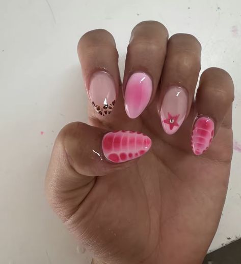 Pink And Blue Design Nails, Pink Nails With Cute Design, Summer Nail Inspiration Acrylic Almond, Fun Nail Designs Almond, Funky Summer Nail Designs, Gel Nail Designs Tutorial, Gel Nails For School, Tiktok Nail Ideas, Mail Inspo Almond