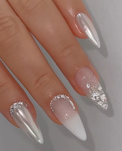 Bridal Nails Designs, Valentine Nails, Pearl Nails, Bride Nails, New Year's Nails, Elegant Nails, Bridal Nails, Classy Nails, Chic Nails