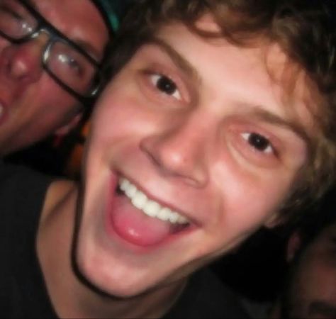 Handsome Aesthetic, Model Man, Party Hardy, One Wish, Evan Peters, Ex Husbands, American Horror Story, Best Actor, Cutie Patootie