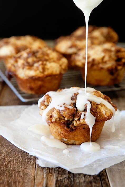 Cinnamon Roll Muffins - Some the Wiser Cinnamon Roll Muffins, Muffin Tin Recipes, Homemade Muffins, Cinnamon Rolls Recipe, Christmas Breakfast, Quick Desserts, Food Cakes, Rolls Recipe, Cinnamon Roll