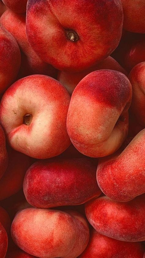 Peach Aesthetic, Fruit Wallpaper, Fruit Photography, Food Wallpaper, Nectarine, Tumblr Wallpaper, Fruit And Veg, Red Aesthetic, Fruits And Veggies