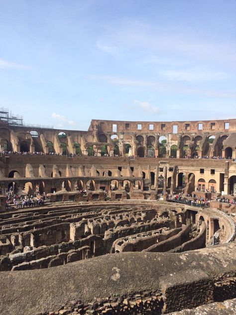 Collesium Collesium Roma, Travel Journals, Travel Journal, Paris Skyline, Rome, Paris, Italy, Architecture, Travel