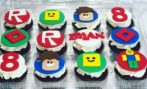 Roblox Birthday Treats, Roblox Birthday Cupcakes, Roblox Cupcake Ideas, Roblox Birthday Cake Ideas, Roblox Cupcakes, Roblox Birthday Cake, Barbie Doll Birthday Cake, Roblox Theme, Cupcake Toppers Free