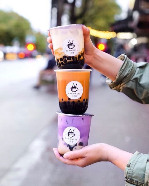 Boba Tea Recipe, Bubble Tea Recipe, Vancouver Food, Tea Wallpaper, Drinks Tea, Bubble Tea Boba, Bubble Tea Shop, Boba Drink, Tea Drinks