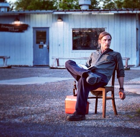 True Detective. Matthew McConaughey as Rust Cohle True Detective Hbo, True Detective Rust, True Detective Season 1, True Detective, Matthew Mcconaughey, 영감을 주는 캐릭터, Film Serie, Film Stills, Cultura Pop