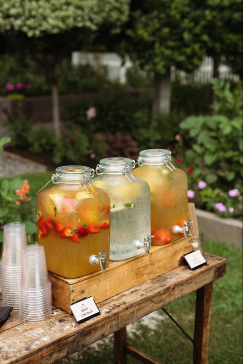 Ceremony Refreshment Table, Wedding Beverage Stations, Wedding Juice, Winery Wedding Reception, Beverage Stations, Beverage Station, Picnic Wedding, Peach Tea, Drink Station