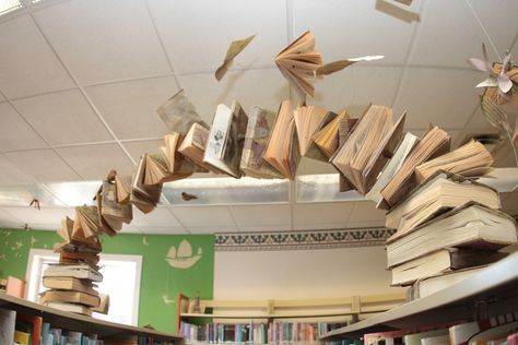 School Library Book Displays, Public Library Design, School Library Decor, Book Sculptures, School Library Design, School Library Displays, Teen Library, Library Themes, Library Book Displays