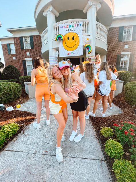 Mad Happy Sorority Theme, Smiley Face Bid Day Theme, Mad Happy Bid Day Theme, Mad Happy Bid Day, Smiley Face Bid Day, Work Week Themes Sorority, Sorority Paintings, Preppy Sorority, Happy Theme