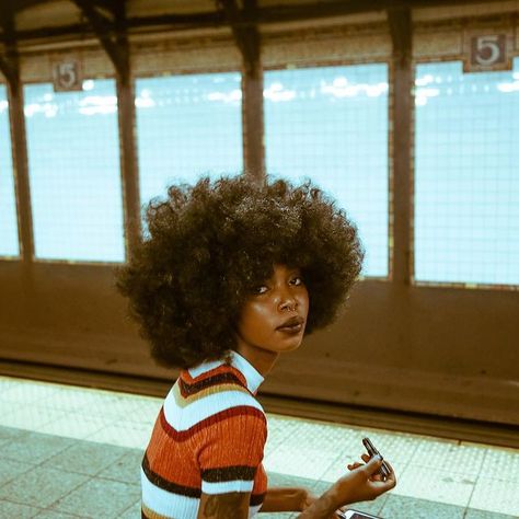 breyona holt (@exquisite_eye) • Instagram photos and videos Afro Hairstyles, Brown Skin, About Hair, Black Is Beautiful, Fashion Photographer, Beautiful Hair, Pretty People, Hair Inspiration, Persona