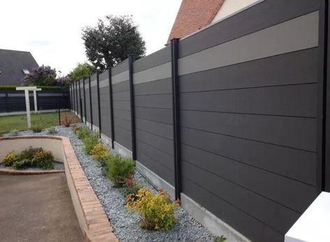 Privacy Slat Wall, Pvc Fence Ideas, Spa Fence, Wpc Fence, Privacy Garden, Privacy Fence Landscaping, Diy Backyard Fence, Composite Fencing, Wood Fence Design