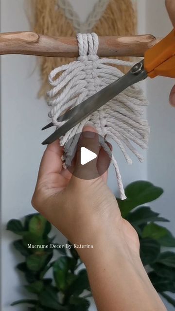 Macrame Decor By Katerina on Instagram: "Macrame feather tutorial
#macrametutorial" Macrame Feather Tutorial Step By Step, How To Make Macrame Feathers, Macrame Feather Diy, Macrame Feather Tutorial, Feather Tutorial, Macrame Feathers, Macrame Tutorials, Feather Diy, Macrame Patterns Tutorials