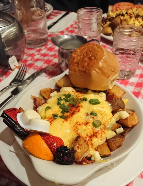 Best restaurants in Banff, Canada-Here is pictured my favorite dish at Tooloulou's: Breakfast Poutine, a Canadian dish with an Cajun Acadian Influence. Delicious. Canadian Breakfast, Breakfast Poutine, Food In Canada, Canadian Foods, Weird Food Combinations, Canada Recipes, Canada Restaurants, Canadian Dishes, Boys Food