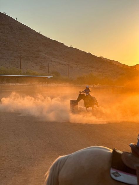 Barrel Racing Wallpaper, Western Icons, Barrel Racer Aesthetic, Barrel Race, Barrel Racing Aesthetic, Horse Riding Aesthetic, House Of The Rising Sun, Barrel Racing Horses, Western Life