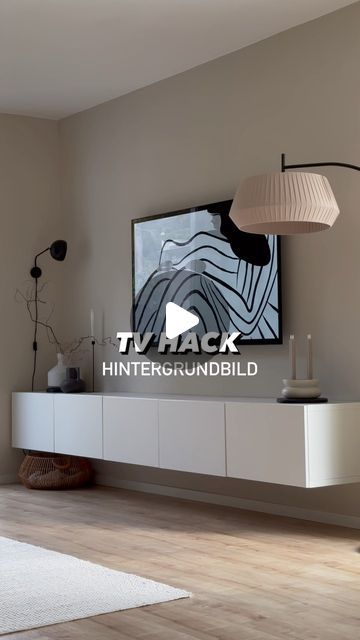 Rina Linthe on Instagram: "Wie oft ich das schon gefragt wurde 😜  Bei YouTube folgendes suchen: TV modern artwork und das gewünschte Motiv aussuchen. Oft sind in einem Video mehrere Bilder enthalten.   Aber Achtung: solltet ihr, wie wir, einen OLED TV haben, dann solltet ihr nicht zu lange ein Standbild anhaben. Das könnte sich in den Bildschrim „einbrennen“.   #tvhack #lifehack #fernseher #tvwand #tvartwork #youtube #youtubehack #wohnzimmer #wohnzimmerideen #wohnzimmerdeko #wohnzimmereinrichtung #tvschrank #tvboard" Tv Wand, Oled Tv, Modern Artwork, On Instagram, Quick Saves, Home Decor, Home Décor