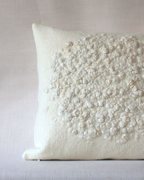 Tovad Ull, Felt Cushion, Bamboo Texture, Felt Pillow, Felt Fashion, Wet Felt, Wool Pillow, Felt Decorations, Nuno Felting