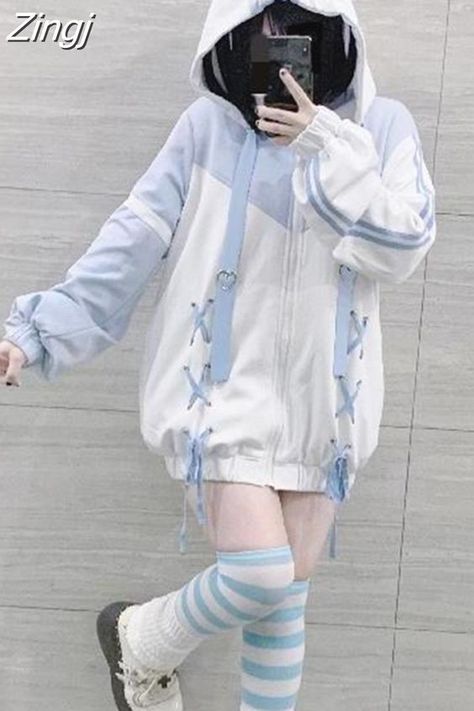 The color is very nice I order XXL and the highlights is exactly fit but the shoulder is quite wide the material is good 90s Harajuku, Preppy Mode, Goth Streetwear, Kawaii Clothing, Clothing Cute, Stripe Outfits, Estilo Preppy, Anime Hoodie, Sweatshirt Women