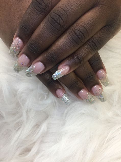 Glitter nails designs Chrome Acrylic Nails, Glitter Nails Designs, Ombre Nail Ideas, Acrylic Almond Nails, Dip Ombre, Glitter Gradient Nails, Ethereal Blue, New Years Eve Nails, Ombre Nails Glitter