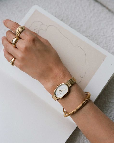 Breda Jane Tethered Watch, Classic Gold Watch Women, Small Watch Women, Small Dial Watches Women, Minimalist Gold Watch, Oval Watches Women, Small Gold Watches, Watch Inspo Women, Timeless Watches Women