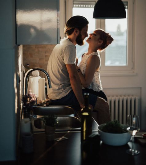 How To Be A Good Kisser: 15 Best Tips To Help You Be One Red Flags In A Relationship, Mother Daughter Symbol, Kiss Meaning, Promise Tattoo, How To Kiss, Types Of Kisses, Relationship Images, Mother Daughter Bonding, Good Kisser