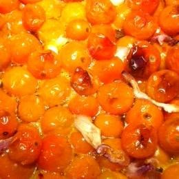 Sun Gold Tomato Sauce, Sun Gold Tomato Recipes, Sunsugar Tomatoes Recipe, Sungold Cherry Tomato Recipes, Sungold Tomato Sauce, Sun Gold Tomatoes Recipe, Recipes For Yellow Tomatoes, Golden Tomato Recipes, Sun Sugar Tomatoes Recipes