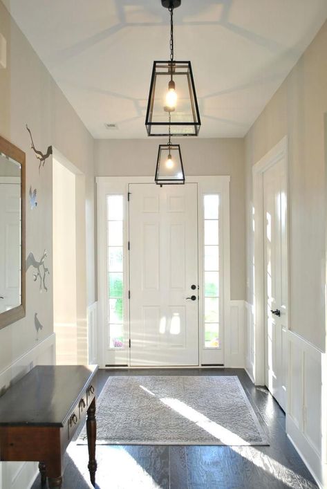 Farmhouse Foyer Lighting, Hallway Pendant Lighting, Closet Interior, Hallway Chandelier, Blitz Design, Entryway Modern, Entryway Chandelier, Entrance Lighting, Foyer Lighting Fixtures