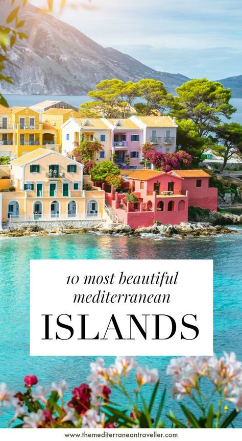 Italian Islands, Travel Mediterranean, Best Places In Greece, Best Islands To Visit, Best Beaches In Europe, Best Island Vacation, Beautiful Places In Japan, Wallpaper Travel, Incredible Architecture