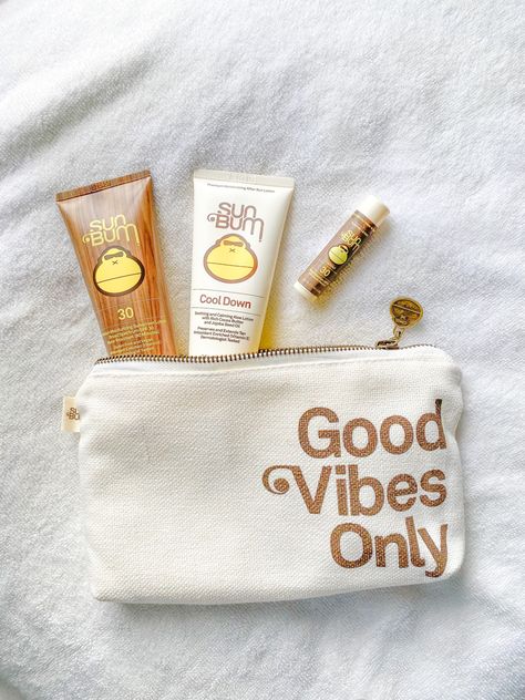 Sun Bum Aesthetic, Sun Bum Products, Skincare Stuff, Beachy Girl, Summer Necessities, Coconut Lip Balm, Beauty Aesthetic, Sun Bum, Dream Gift