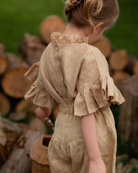 🌿 RUFFLE SLEEVE FRILLS TOP & ANKLE CROPPED PANTS 🌿 the loveliest set in Desert Tan Stripe and Melon linen 💛 these two colors and styles match so perfectly 💛 beautifully captured by @shannaleeschultz Girls Frocks, Frill Tops, Frocks For Girls, Baby Diy, Baby Outfits, Girls Clothes, Baby Wearing, Cropped Pants, Summer Collection