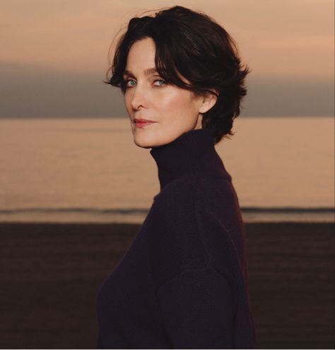 Carrie Anne Moss, Matrix Hair, Really Short Hair, Hair Inspiration Short, New Hairstyle, 인물 사진, Grow Out, Keanu Reeves, The New York Times