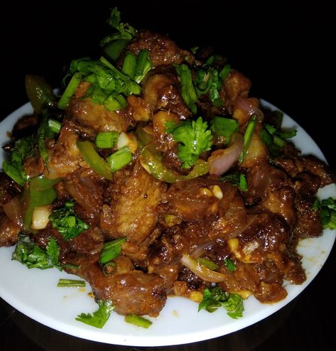 PORK CHILLI Pork Chilli Recipes, Pork Curry Recipes, Pork Chili Recipe, Easy Indian Dessert Recipes, Vegetable Curry Recipes, Fish Batter Recipe, Pineapple Chicken Recipes, Pork Curry, Pork Chili