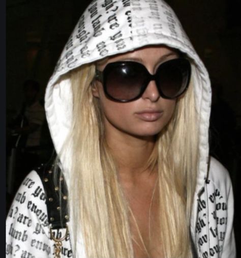 Sunglasses, Paris, Paris Hilton Style, Celebrity Sunglasses, Big Sunglasses, Y2k 2000s, Paris Hilton, Oversized Sunglasses