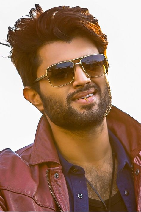 Vijay Devarkonda Wallpaper Hd, Vijay Devarakonda Hd Photos, Indian Beard Style, Mahadev Photo, Gorilla Wallpaper, Popular Beard Styles, New Beard Style, Beard Trend, New Movie Images