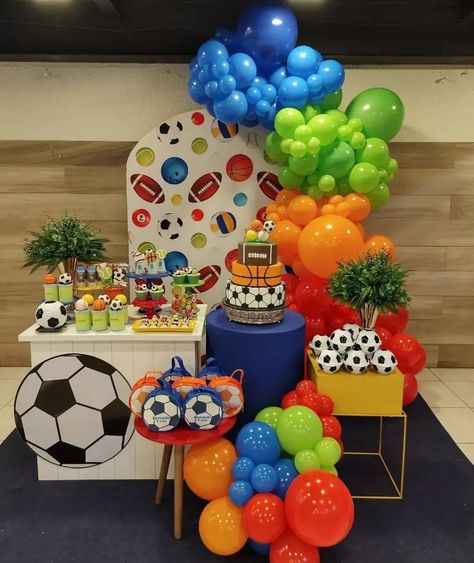 Festa Em Casa on Instagram: “By @festelie” Ball Theme Decorations, Ball Theme Birthday Decoration, Balls Birthday Party Boy, Ball Birthday Theme, Ball Themed Birthday Party, Sports Birthday Party Decorations, Ball Theme Birthday, Ball Theme Party, Ball Birthday Party