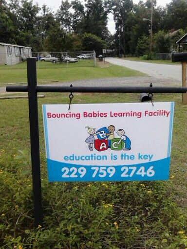 Daycare Sign Daycare Signs Outdoor, Daycare Signs, School Advertising, Daycare Center, Center Signs, Emoji Art, Home Daycare, Business Decor, Color Melting