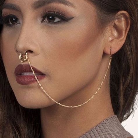 Bijoux Piercing Septum, Lip Jewelry, Nose Ring Jewelry, Faux Piercing, Piercing Septum, Modern Jewellery Design, Fake Nose Rings, Ear Chain, Face Jewellery