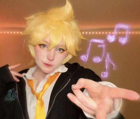 Len Cosplay Vocaloid, Kagamine Len Cosplay, Vocaloid Figures, Len Cosplay, Vocaloid Len, Rin Cosplay, Closet Cosplay, Vocaloid Cosplay, Cosplay Inspo