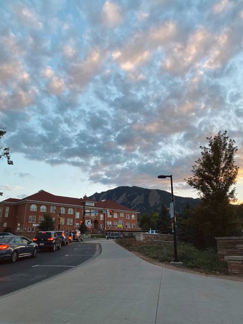 University Of Colorado Boulder Dorm, Boulder Colorado College, Colorado Christian University, Colorado College Aesthetic, University Of Colorado Boulder Aesthetic, Pretty College Campus, Sko Buffs, Campus Pictures, Uc Boulder